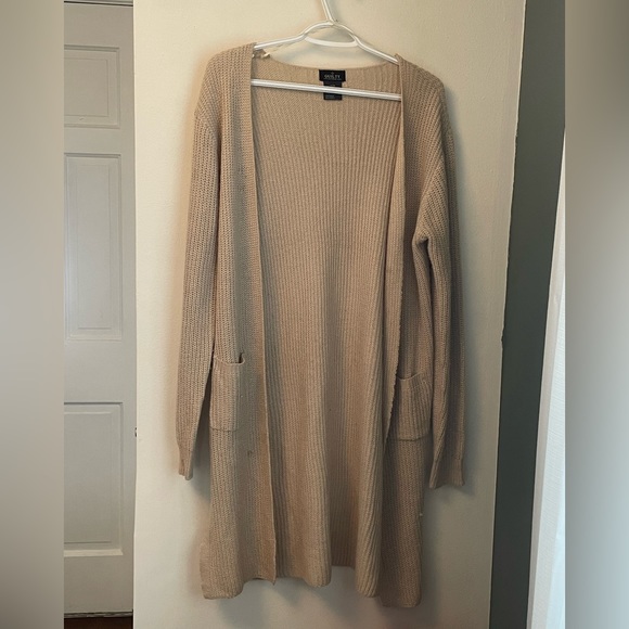 Sweaters - Knit long cardigan